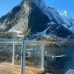 Retro - Cozy With A Fantastic View *