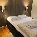 Retro - Cozy With A Fantastic View 펜션 레이네