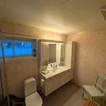 Retro - Cozy With A Fantastic View 펜션 레이네