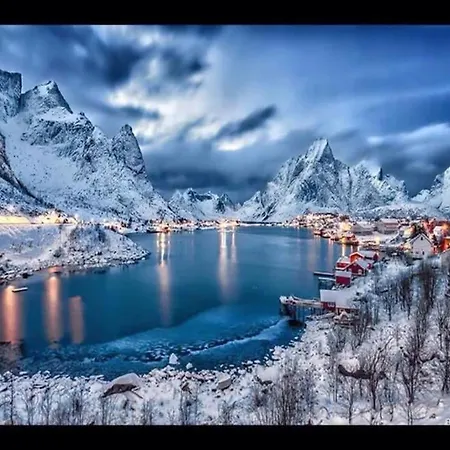 Retro - Cozy With A Fantastic View Ferienhaus Reine