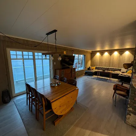 Retro - Cozy With A Fantastic View * Reine
