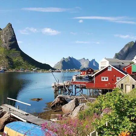 Retro - Cozy With A Fantastic View Reine