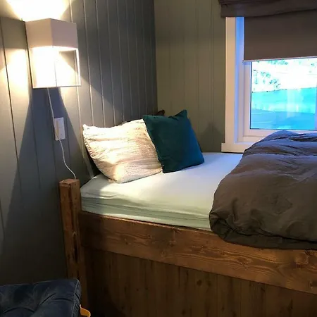 Retro - Cozy With A Fantastic View *