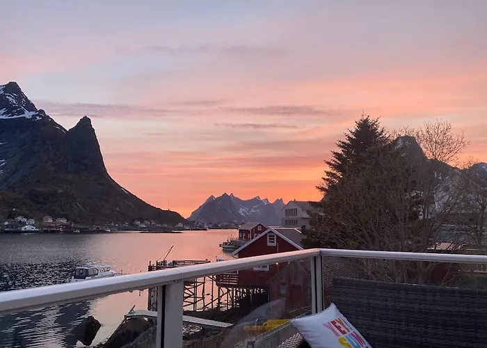 Retro - Cozy With A Fantastic View * Reine