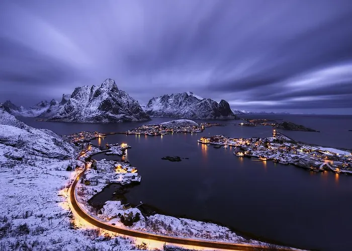 Retro - Cozy With A Fantastic View *