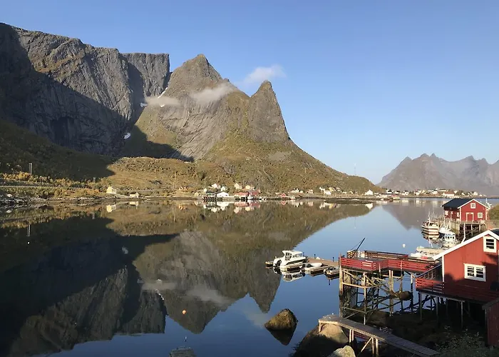 Retro - Cozy With A Fantastic View Reine