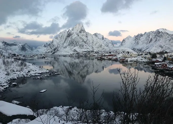 Retro - Cozy With A Fantastic View Reine