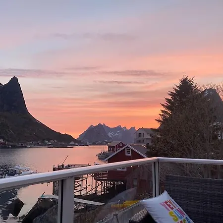 Retro - Cozy With A Fantastic View * Рейне